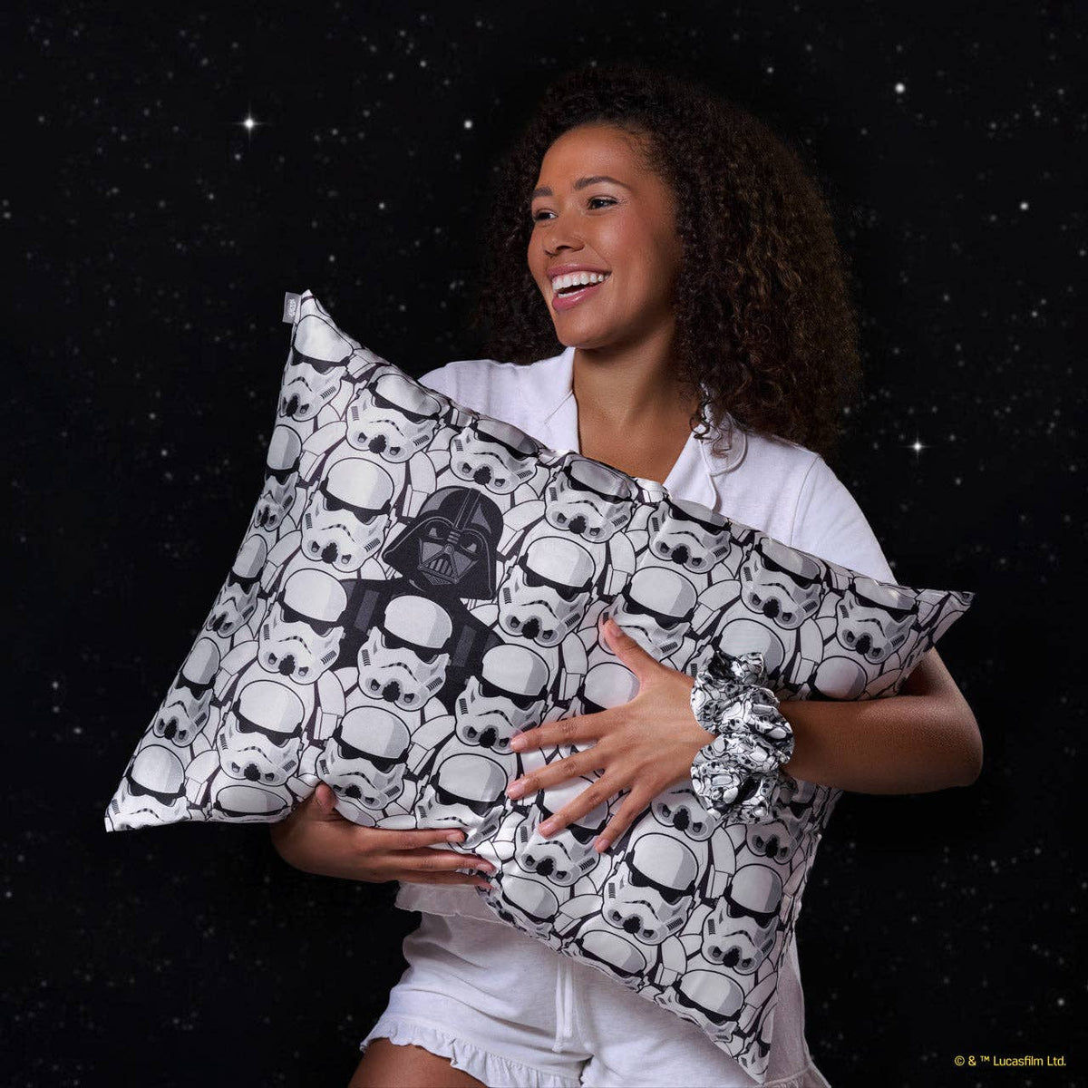 KITSCH - Star Wars™ & Kitsch Satin Pillowcase in Darth Vader & Stormtroopers